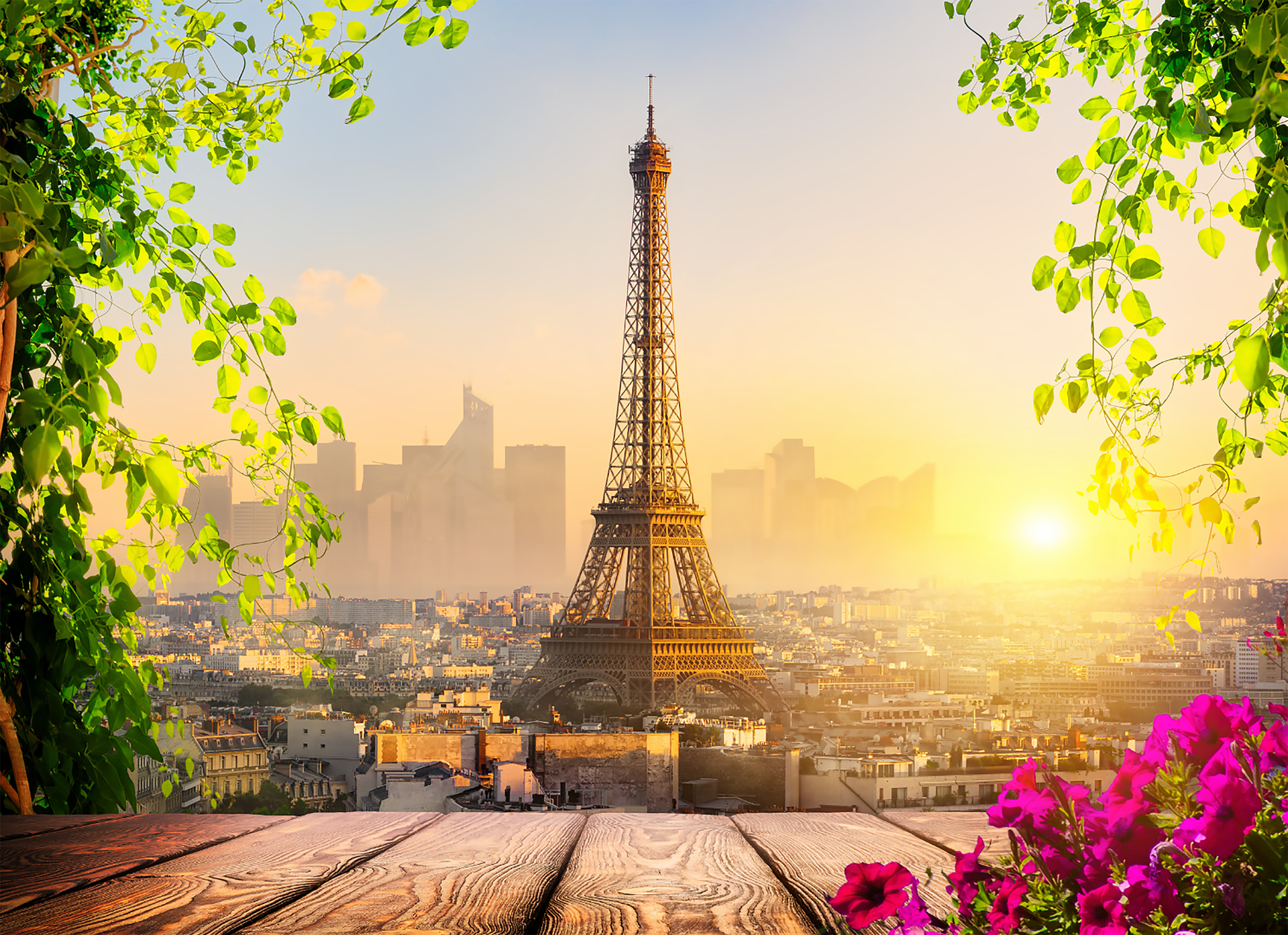 A Beautiful Picture Of The Eiffel Tower In Paris The