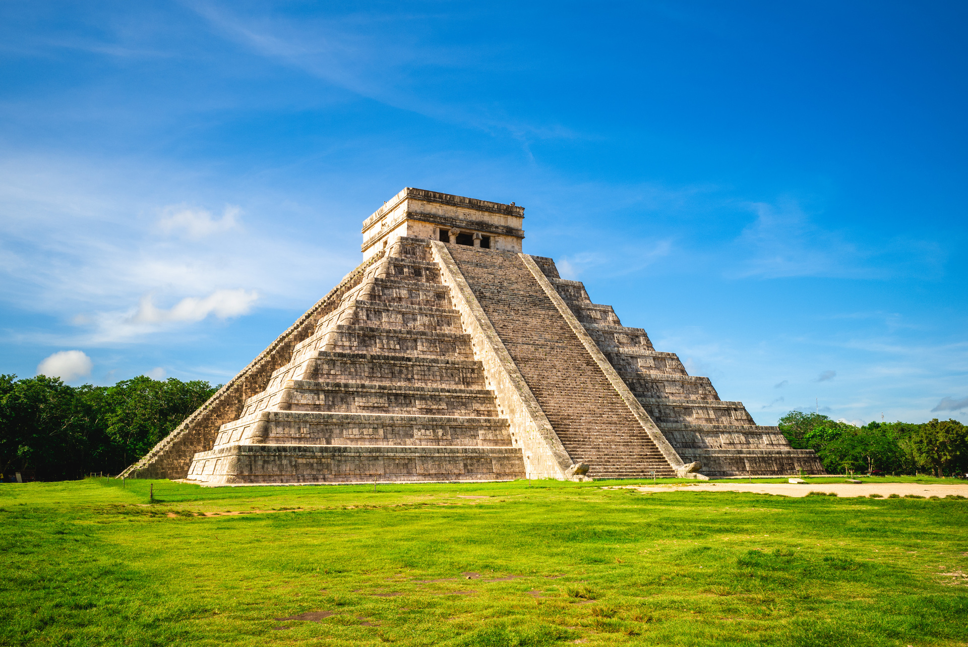 El Castillo The Temple Of Kukulcan At Chichen Itza In Mexico